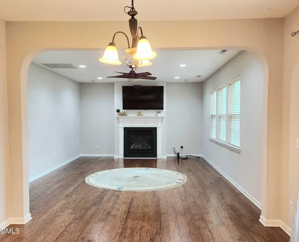a view of a livingroom with a fireplace