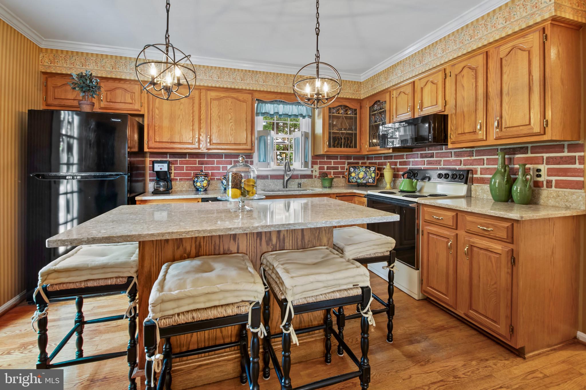 3825 Rockdale Road Manchester, MD 21102 - Photo 16 of 50 Eat In Kitchen w/Quartz Counters