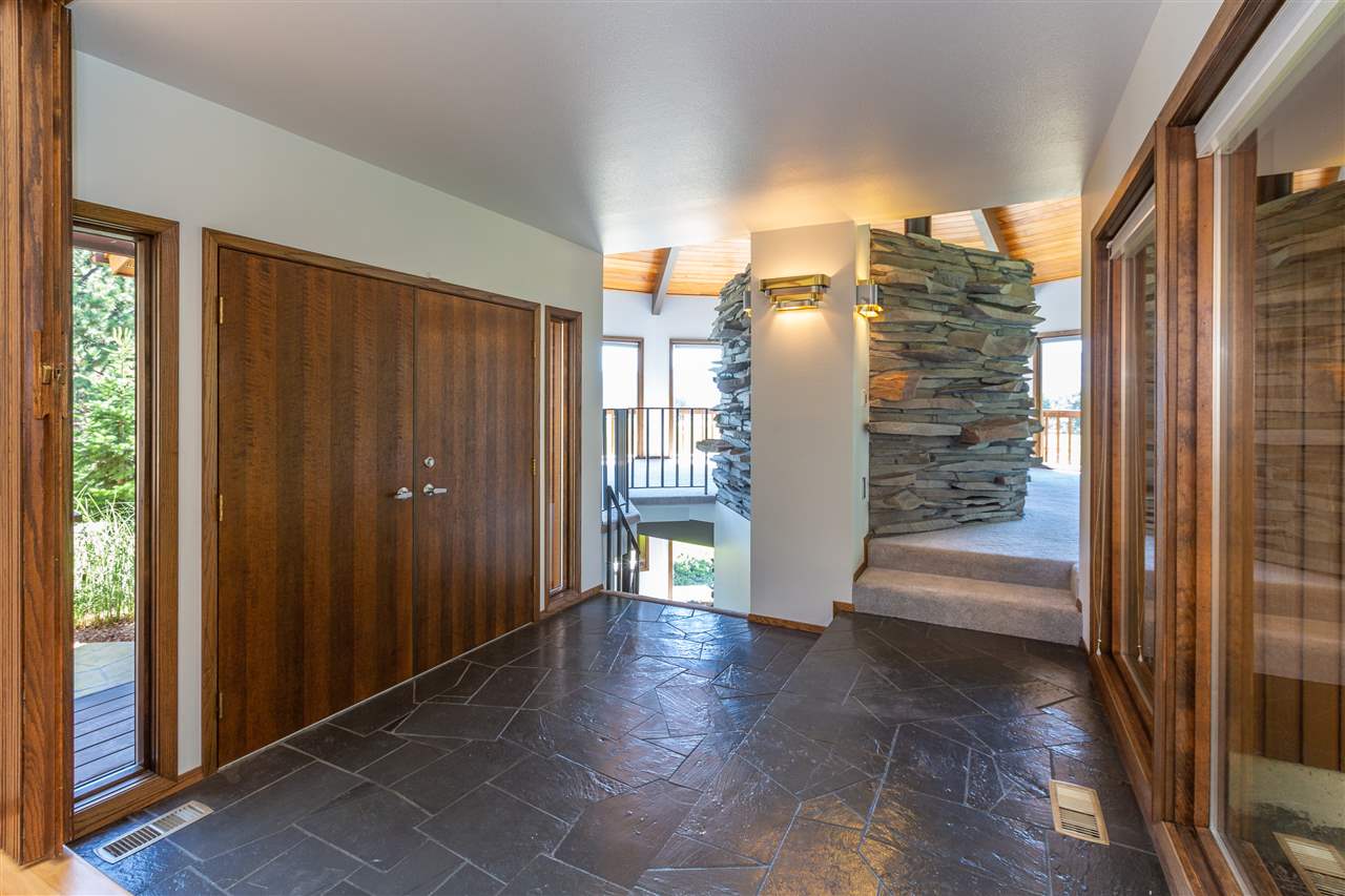 4002 South Chapman Road Greenacres, WA 99016 - Photo 8 of 50