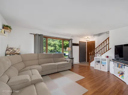 $250,000 | 1042 Schoolgate Road, New Lenox, IL 60451