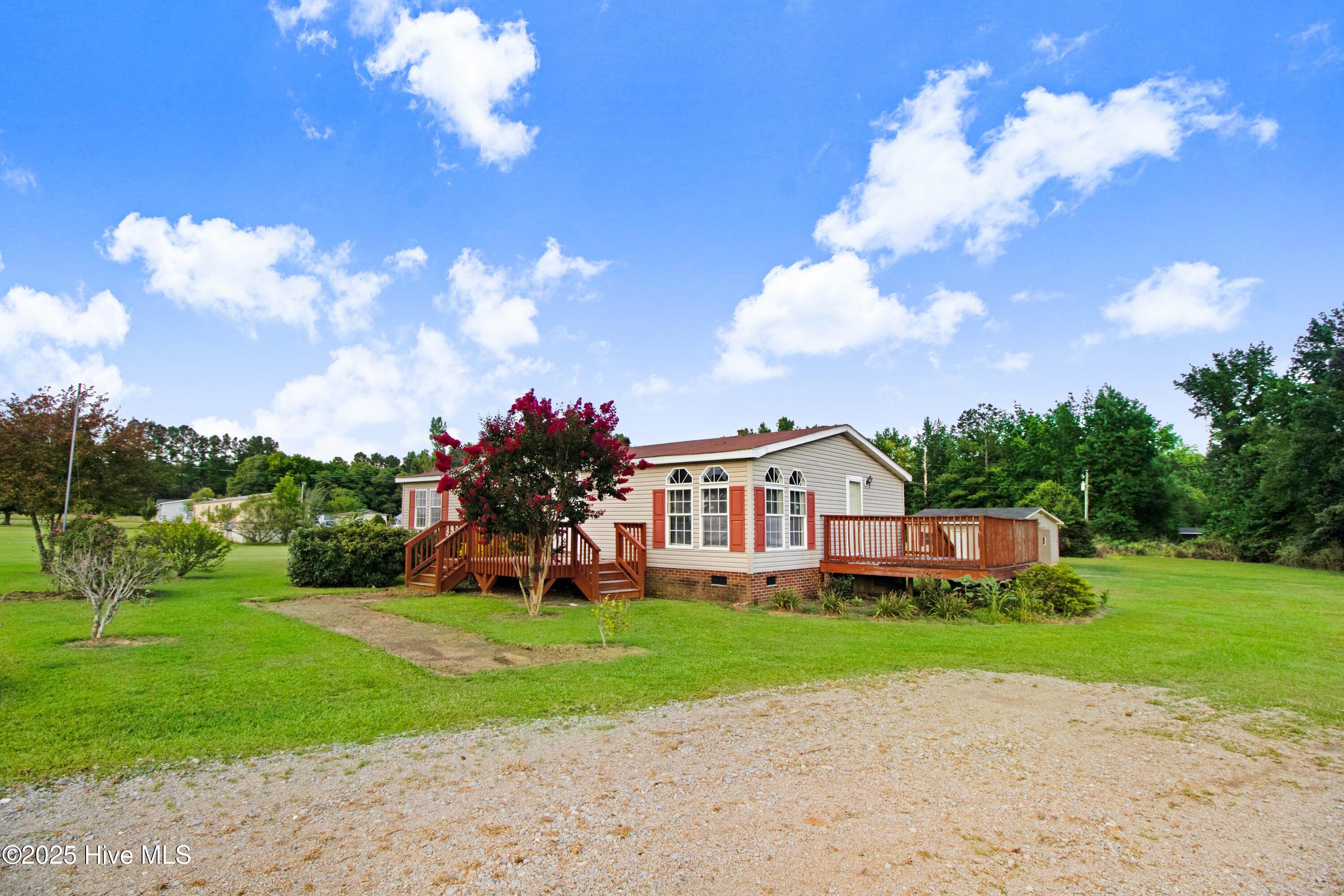 134 Starline Road Selma, NC 27576 - Photo 2 of 18 02-134 Starline Rd-2