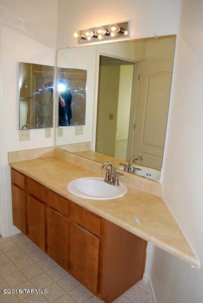 2550 East River Road, Unit 20303 Tucson, AZ 85718 - Photo 10 of 16