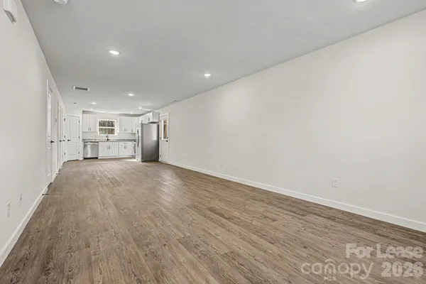 $1,750 | 104 10th Avenue Southeast, Hickory, NC 28602