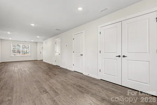 $1,750 | 104 10th Avenue Southeast, Hickory, NC 28602