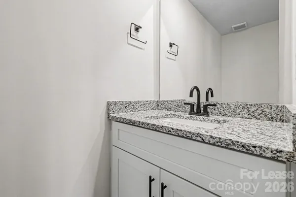 $1,750 | 104 10th Avenue Southeast, Hickory, NC 28602