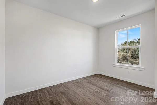 $1,750 | 104 10th Avenue Southeast, Hickory, NC 28602