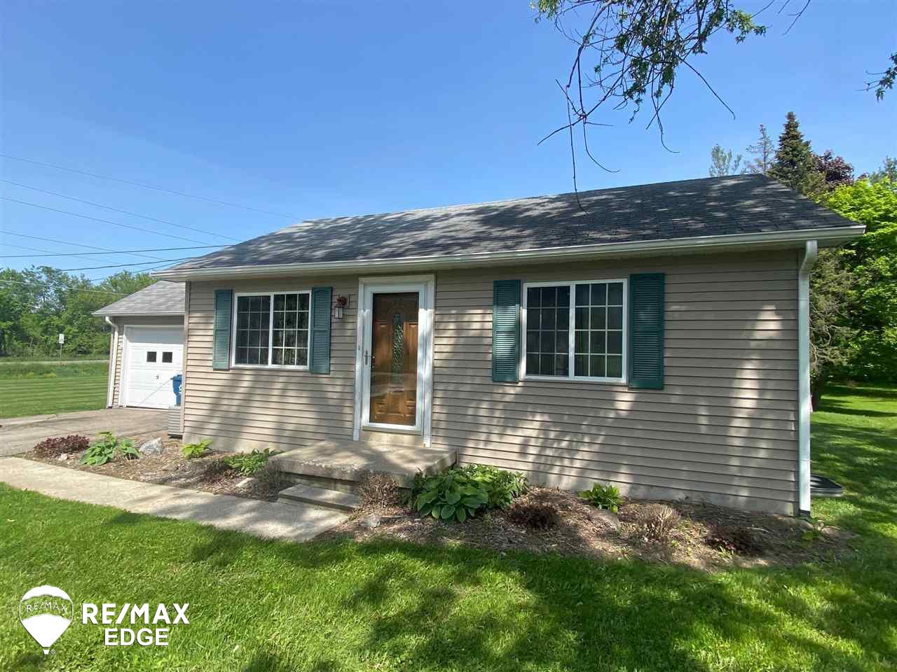 2534 North McKinley Road Flushing, MI 48433 - Photo 1 of 11 50075842.JPG