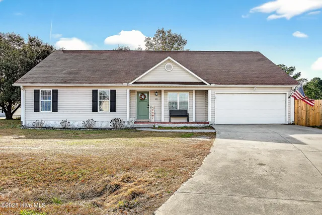 $265,000 | 202 Quail Creek Court, Hubert, NC 28539