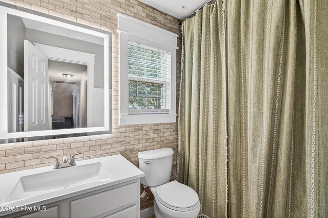 $265,000 | 202 Quail Creek Court, Hubert, NC 28539