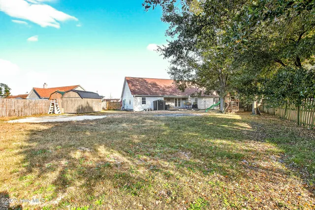 $265,000 | 202 Quail Creek Court, Hubert, NC 28539