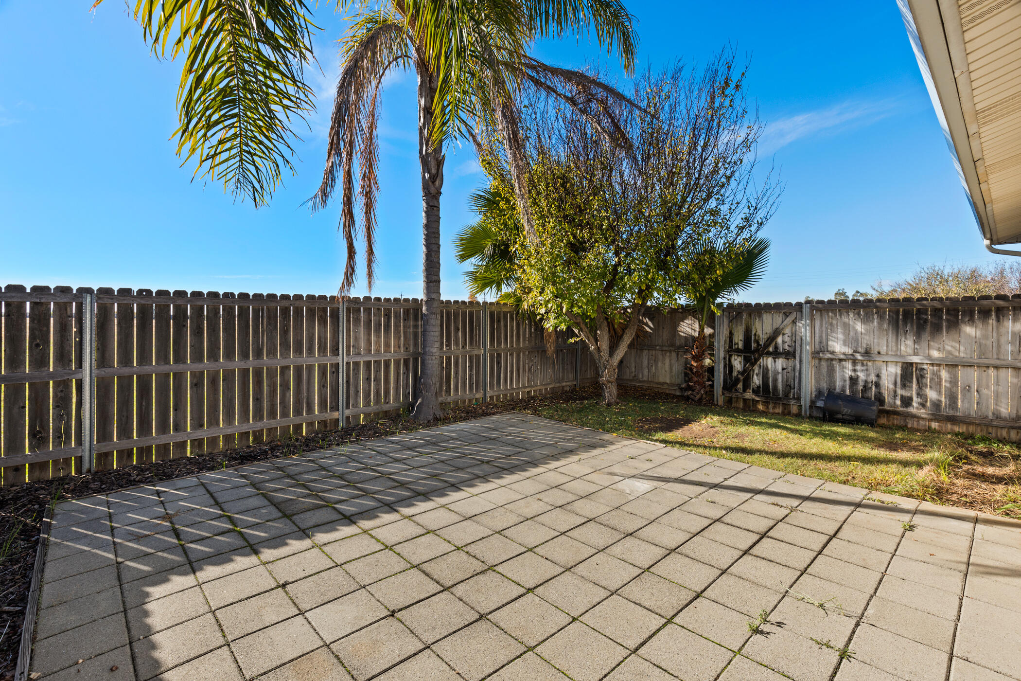 705 Kimball Road Red Bluff, CA 96080 - Photo 23 of 30 One Bedroom - Patio