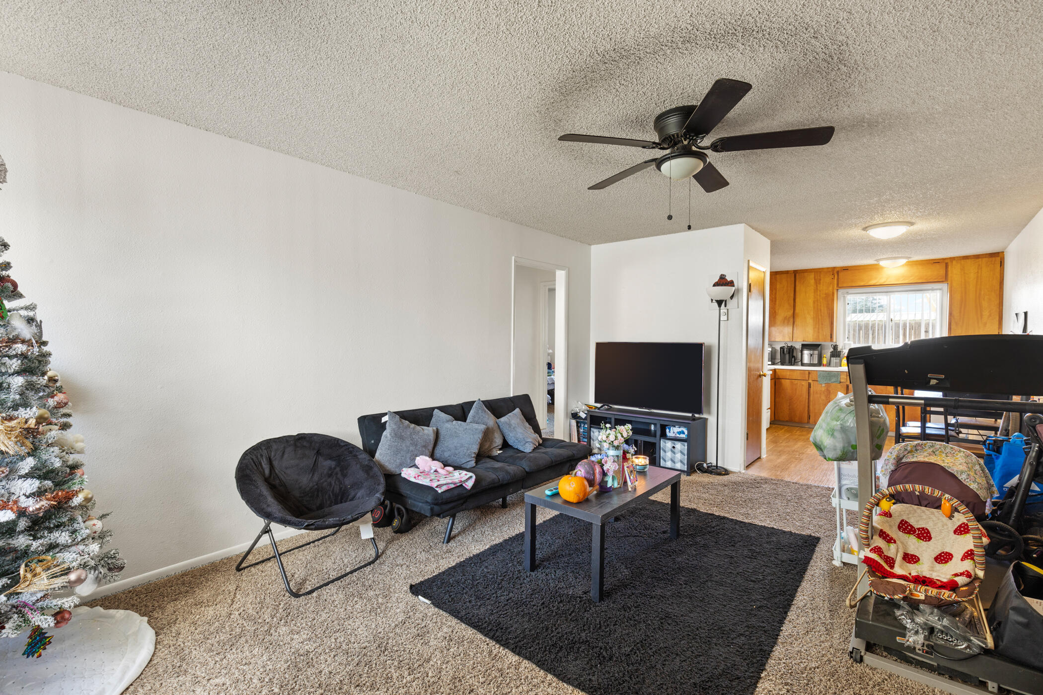 705 Kimball Road Red Bluff, CA 96080 - Photo 24 of 30 Two Bedroom Unit - Living Room