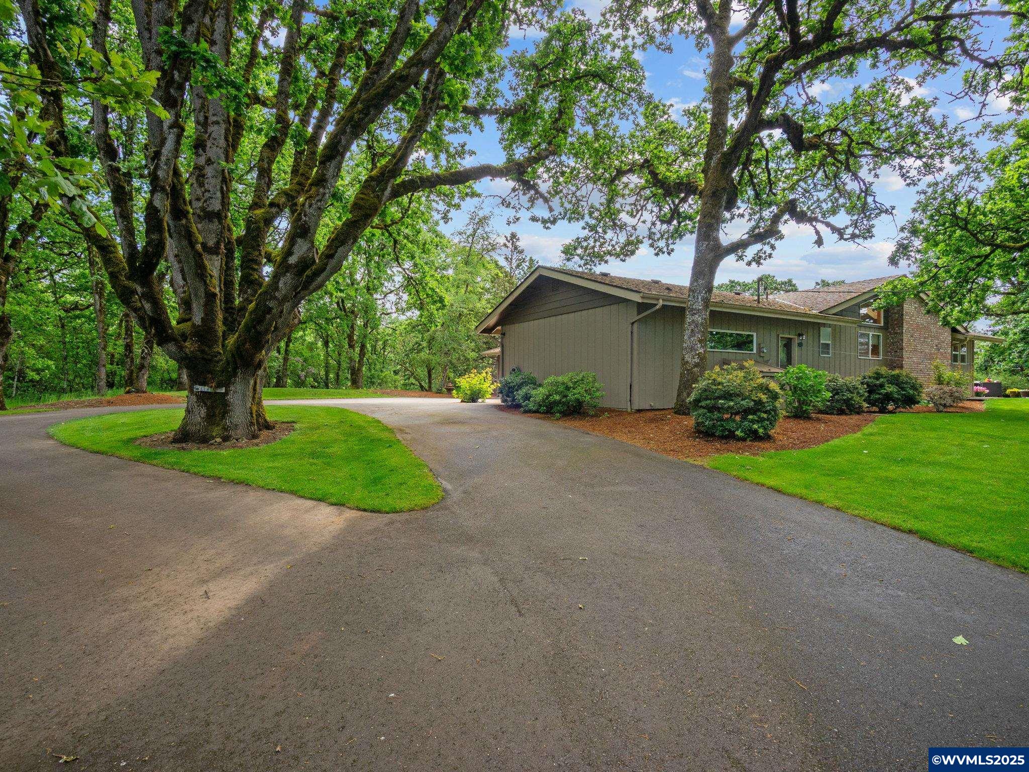 4355 North Oak Grove Road Rickreall, OR 97371 - Photo 3 of 50 Gallery Image 3