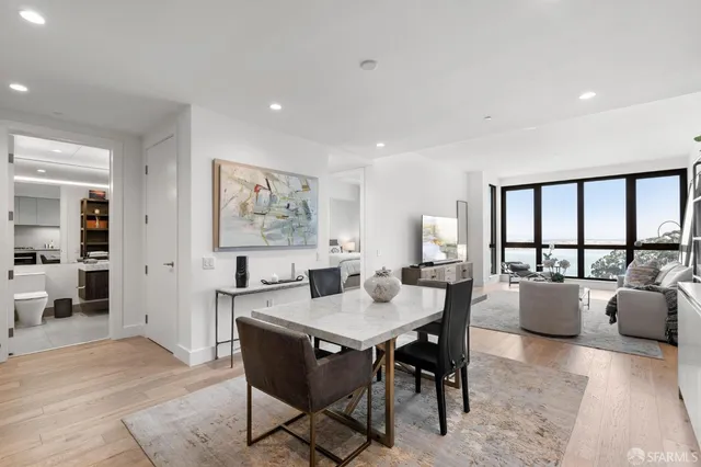 $940,000 | 1 Bristol Court, Unit 422, San Francisco, CA 94130