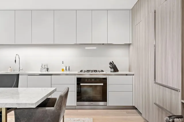 $940,000 | 1 Bristol Court, Unit 422, San Francisco, CA 94130