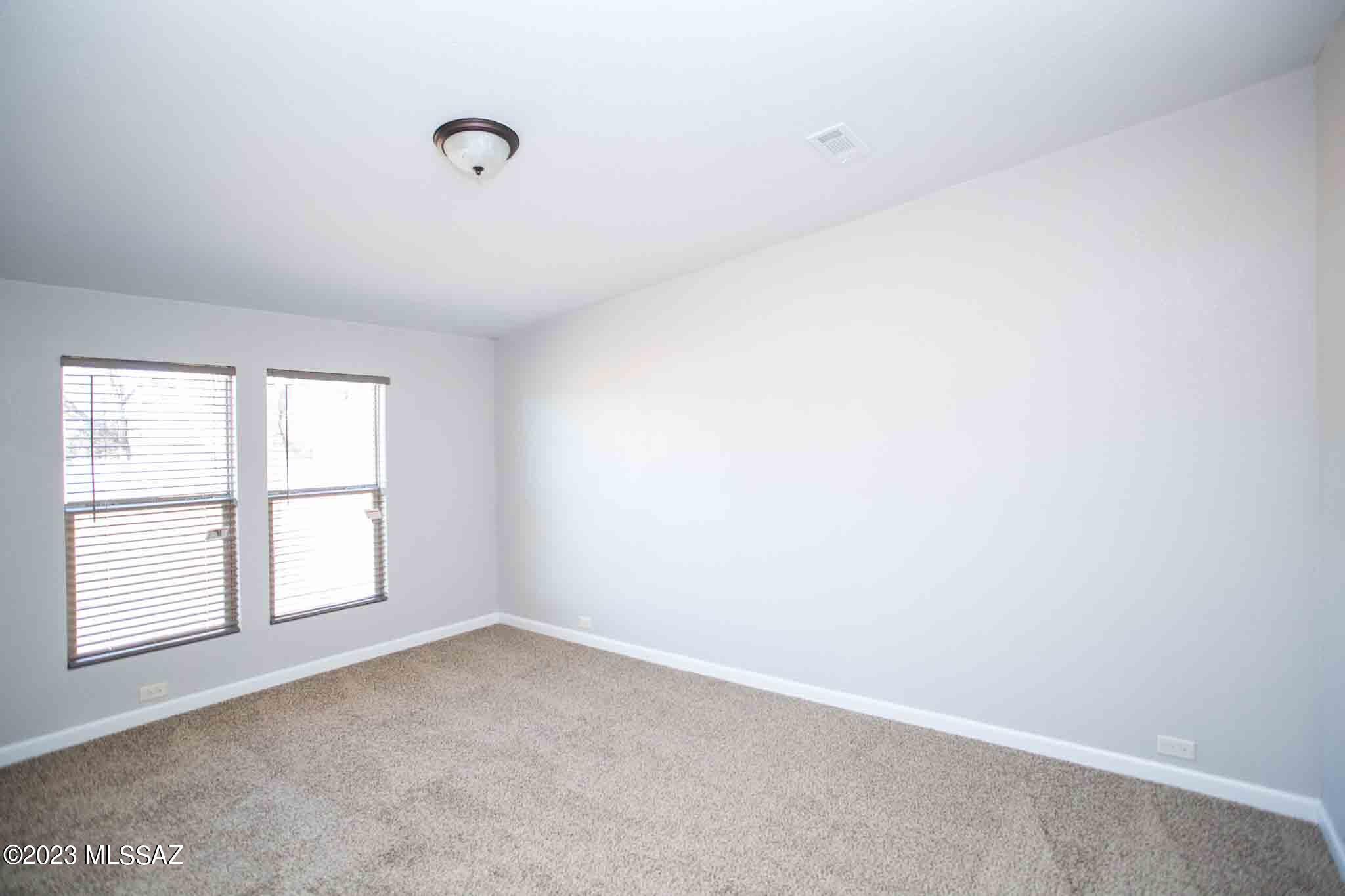 11028 West Massingale Road Tucson, AZ 85743 - Photo 9 of 26 Gallery Image 9