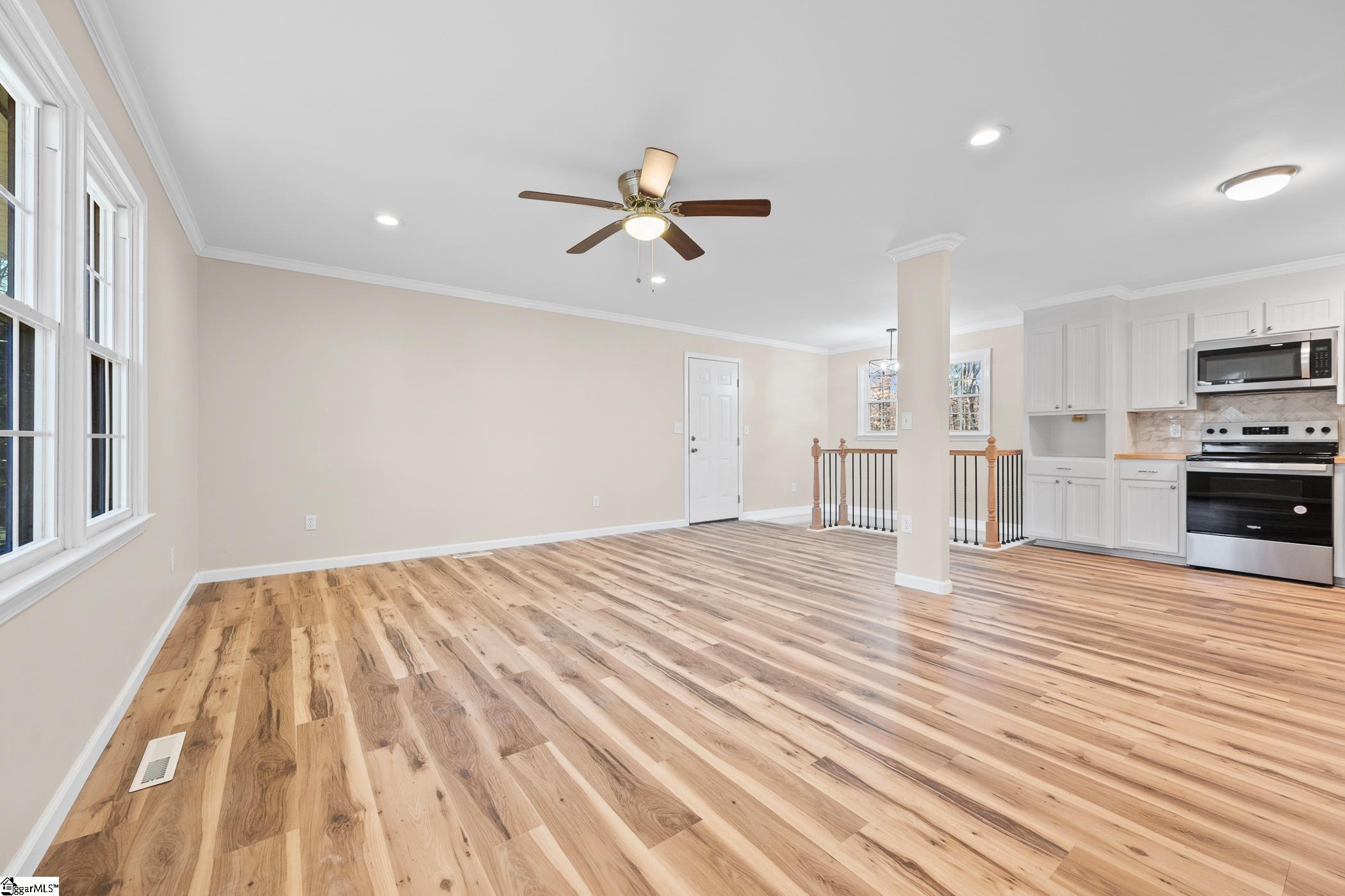 101 Nottingham Lane Easley, SC 29640 - Photo 3 of 42