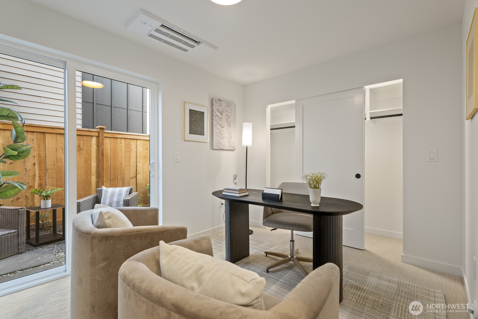 2769 59th Avenue Southwest, Unit B Seattle, WA 98116 - Photo 12 of 32