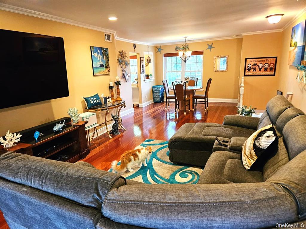655 Middle Country Road, Unit 2H2 Coram, NY 11727 - Photo 9 of 37
