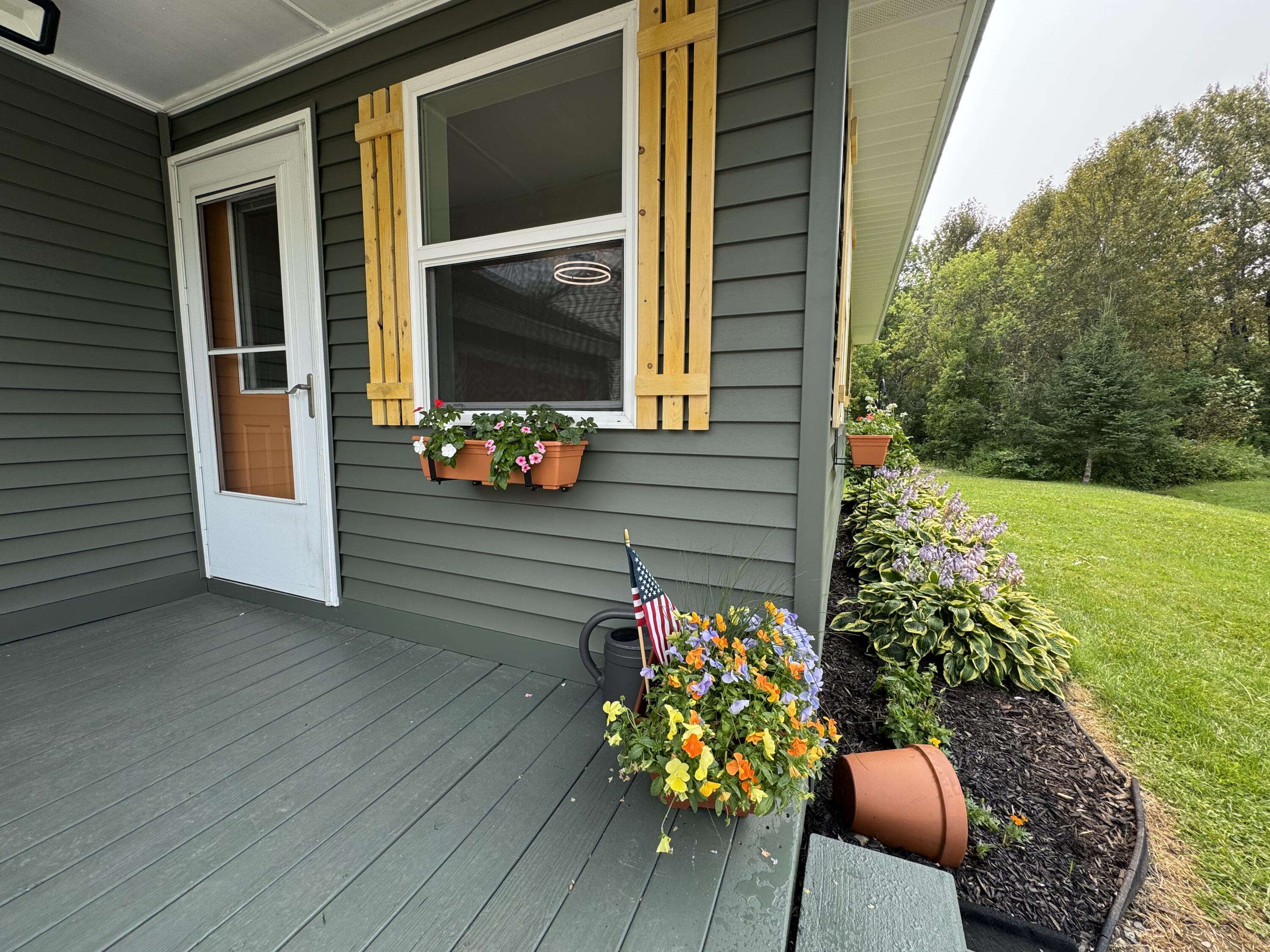 33 Federal Street Presque Isle, ME 04769 - Photo 2 of 28 IMG_4572