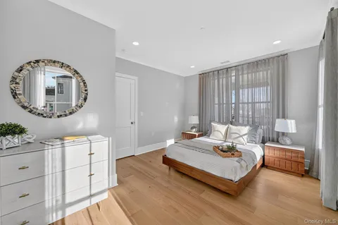 $1,100,000 | 1802 Soundview Court, Yorktown Heights, NY 10598