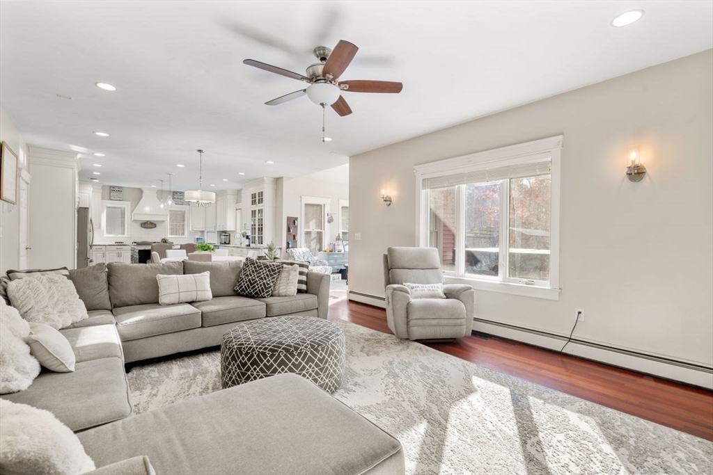 75 Walnut Plain Road Rochester, MA 02770 - Photo 4 of 42