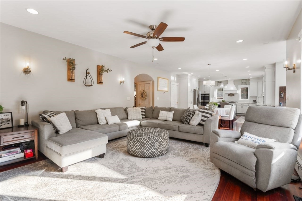 75 Walnut Plain Road Rochester, MA 02770 - Photo 8 of 42