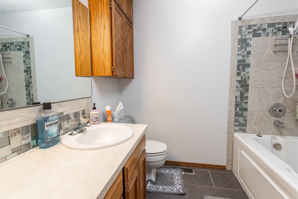 5912 West Ridgecrest Drive Spokane, WA 99208 - Photo 11 of 20 Gallery Image 11