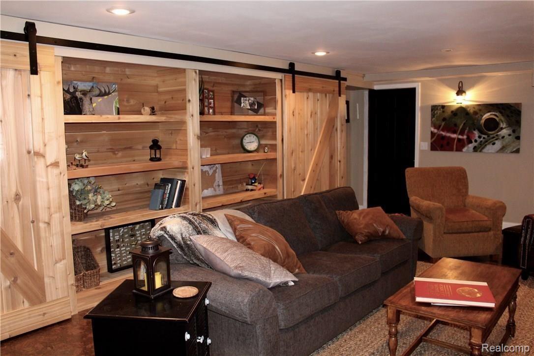 1571 North Waverly Road Lansing, MI 48917 - Photo 16 of 25 16.jpg