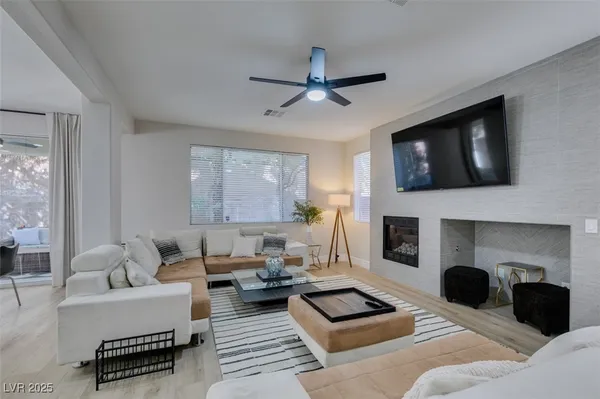 $3,950 | 1013 Newbold Street, Las Vegas, NV 89138