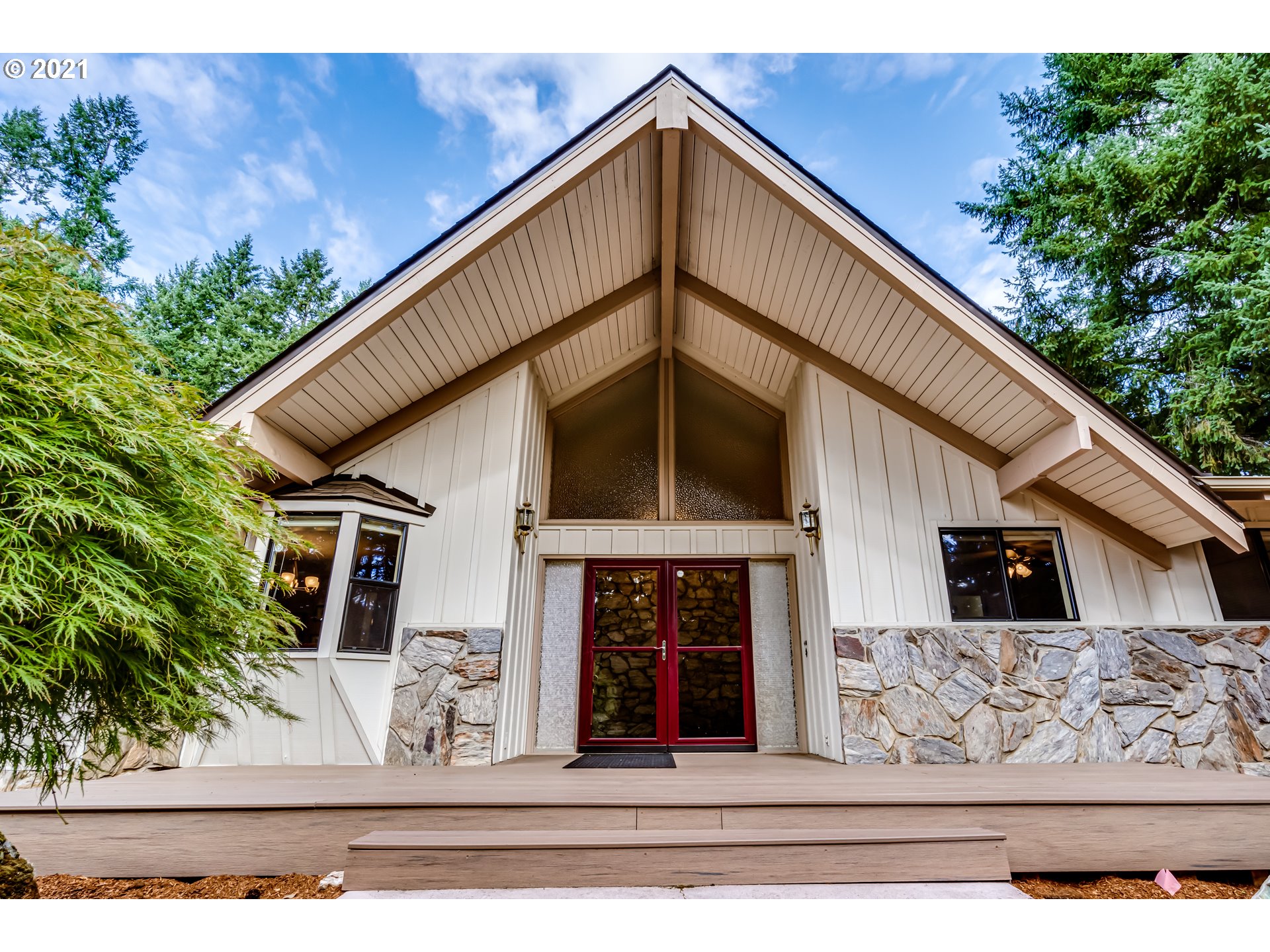 29418 Gimpl Hill Road Eugene, OR 97402 - Photo 2 of 32 Gallery Image 2