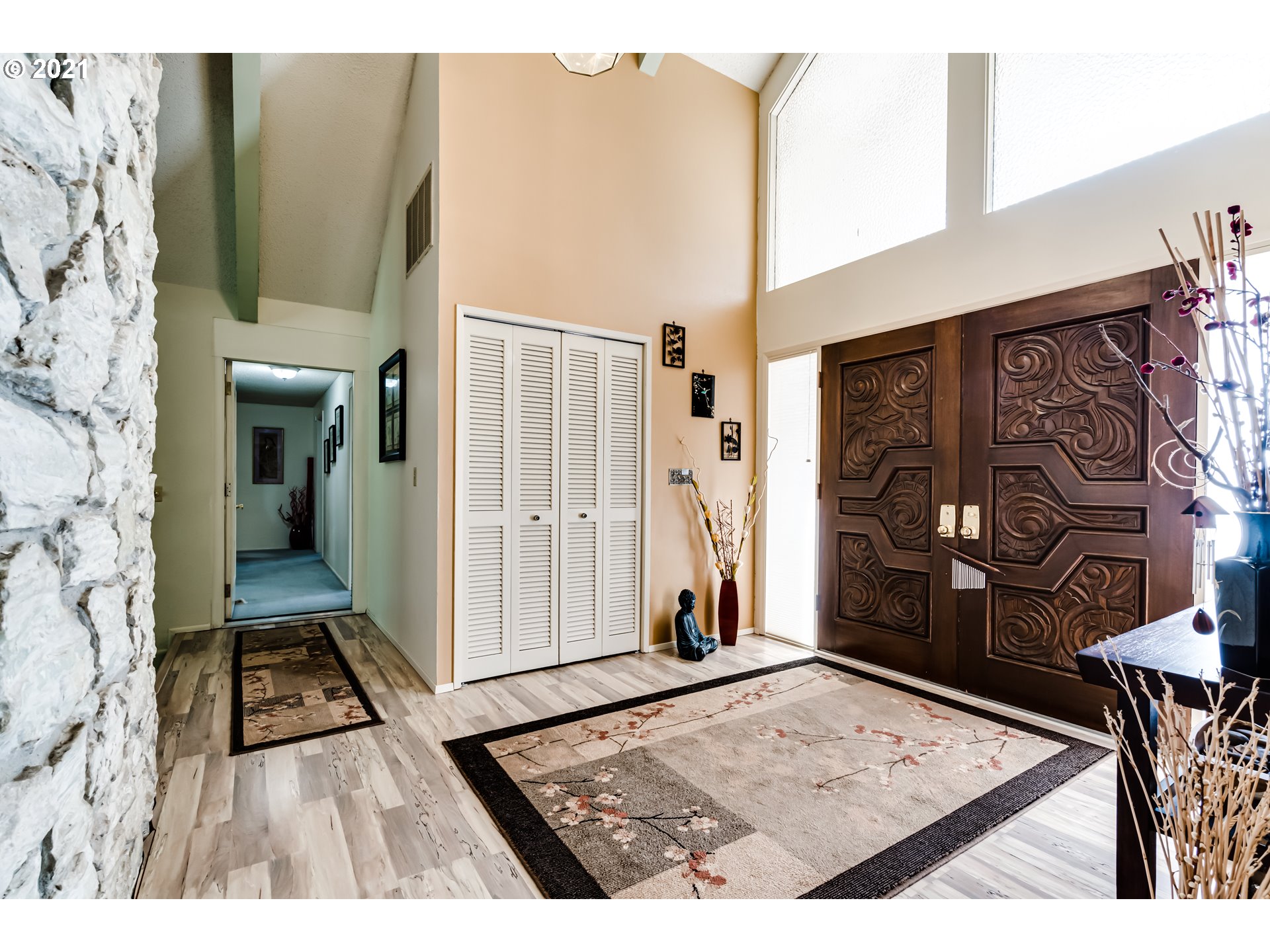 29418 Gimpl Hill Road Eugene, OR 97402 - Photo 3 of 32 Gallery Image 3
