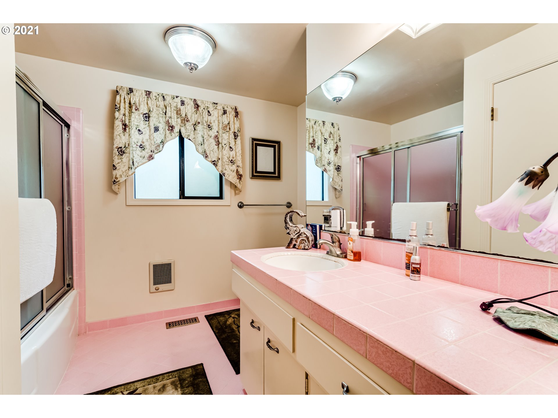 29418 Gimpl Hill Road Eugene, OR 97402 - Photo 24 of 32 Gallery Image 24