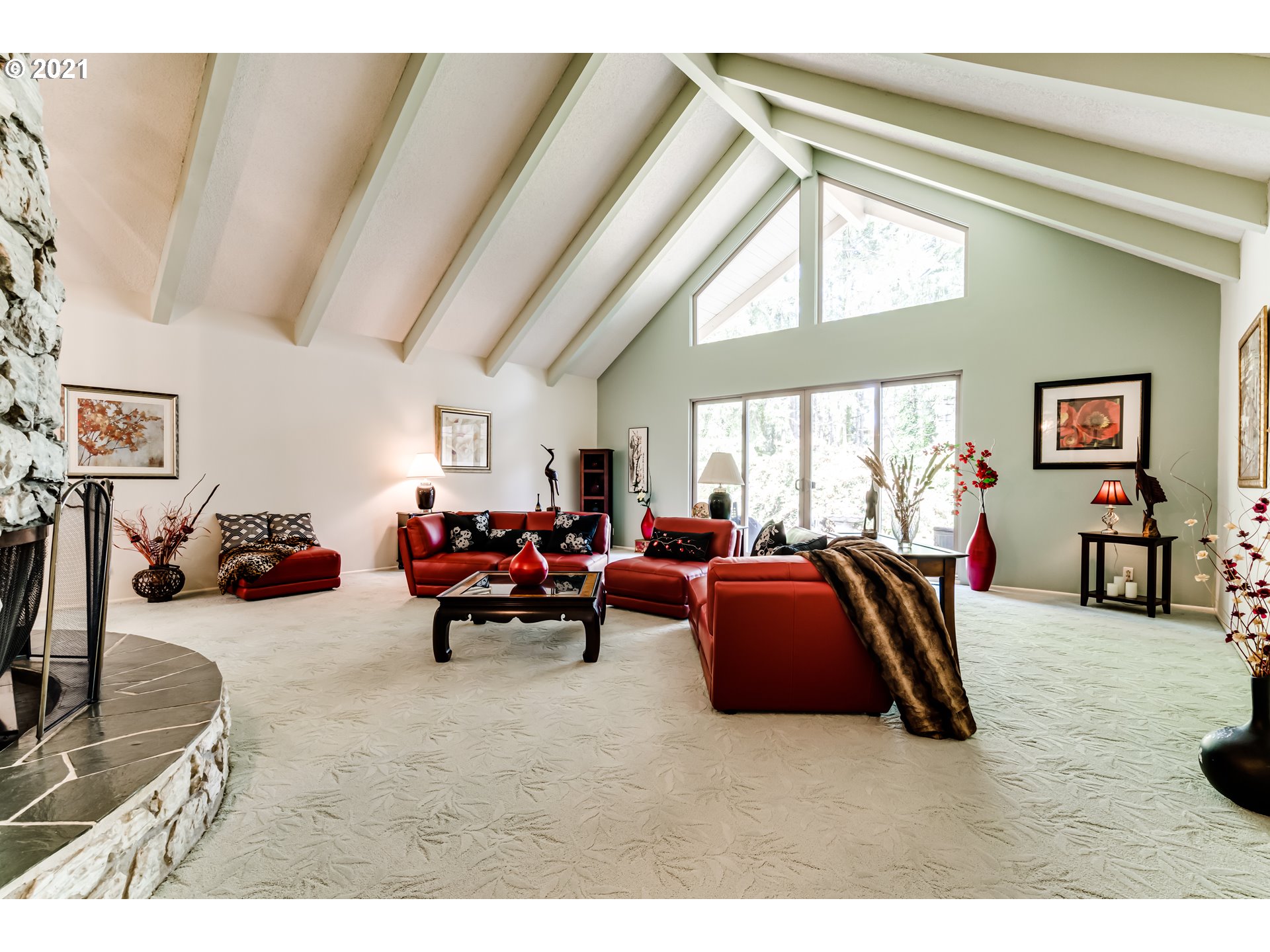 29418 Gimpl Hill Road Eugene, OR 97402 - Photo 5 of 32 Gallery Image 5