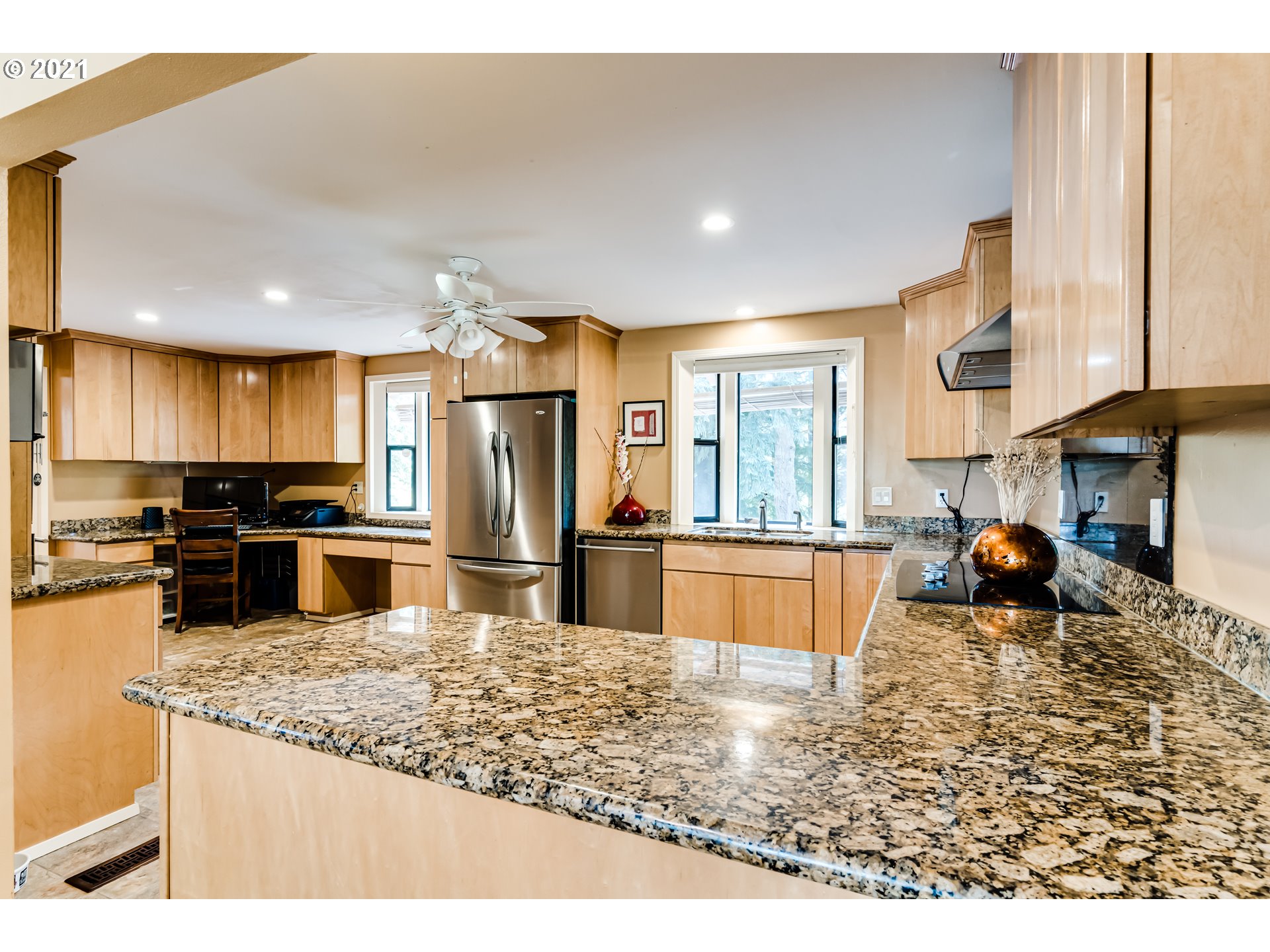 29418 Gimpl Hill Road Eugene, OR 97402 - Photo 10 of 32 Gallery Image 10