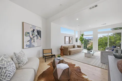 $1,449,000 | 2409 Yorkshire Drive, Los Angeles, CA 90065