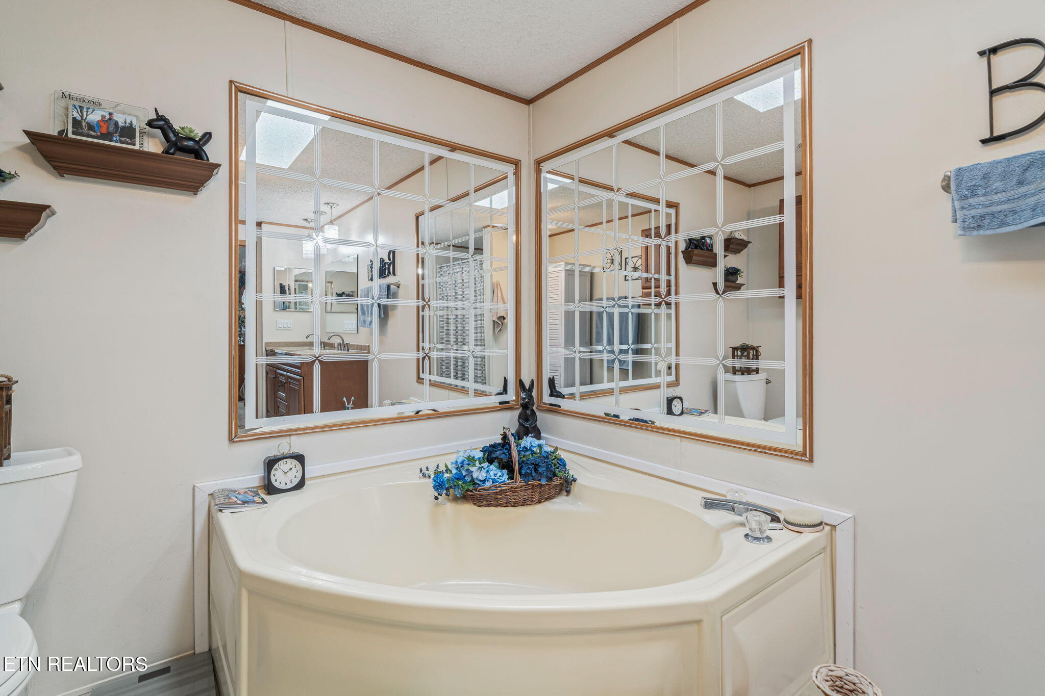 7501 Hunters Ridge Way Knoxville, TN 37914 - Photo 16 of 35 23-web-or-mls-7501 Hunters Ridge Way-19