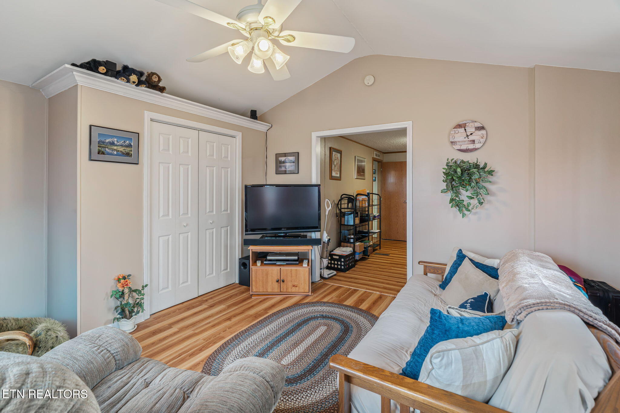 7501 Hunters Ridge Way Knoxville, TN 37914 - Photo 20 of 35 28-web-or-mls-7501 Hunters Ridge Way-24