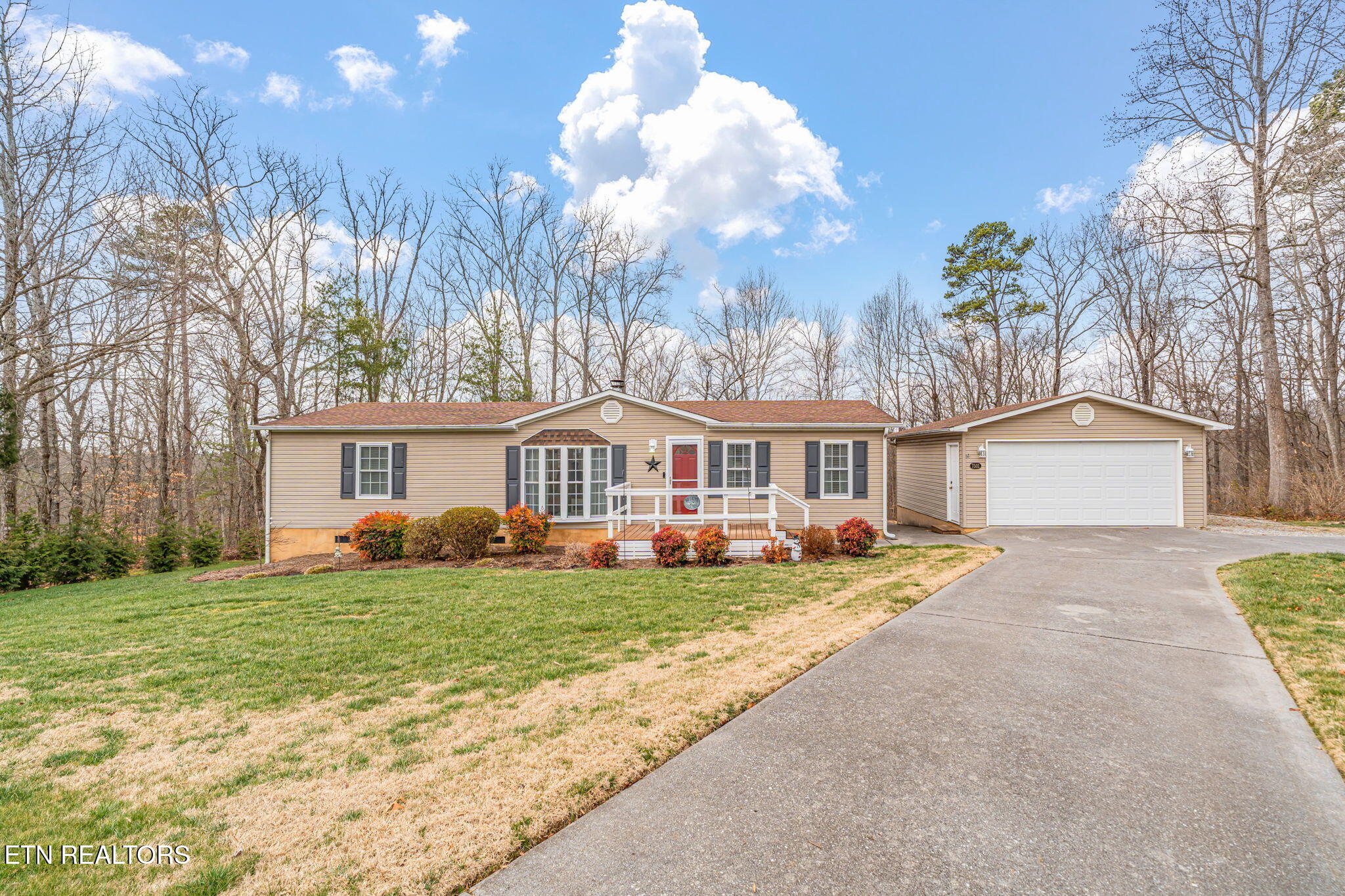 7501 Hunters Ridge Way Knoxville, TN 37914 - Photo 2 of 35 1-web-or-mls-7501 Hunters Ridge Way-2