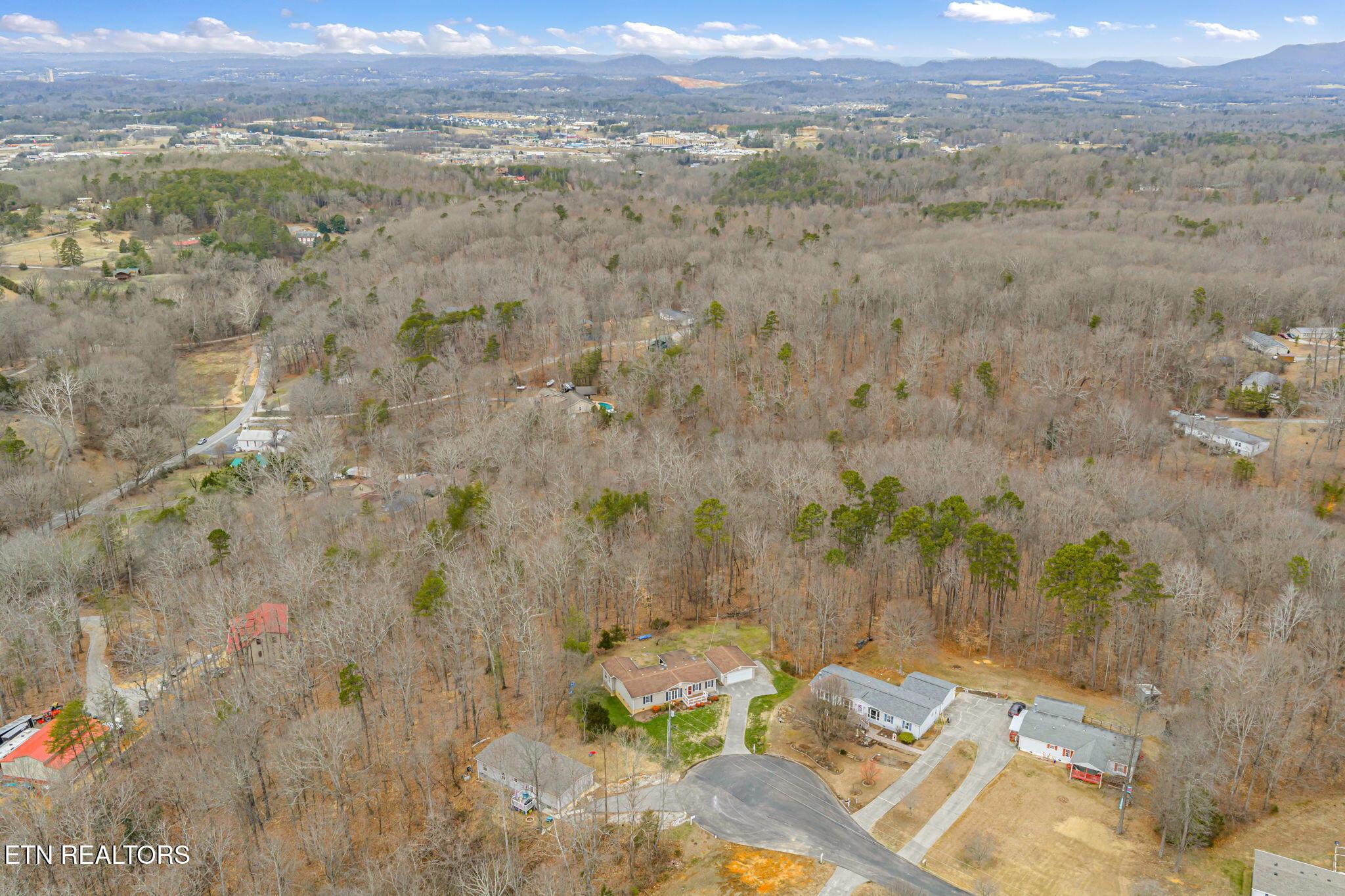 7501 Hunters Ridge Way Knoxville, TN 37914 - Photo 32 of 35 45-web-or-mls-7501 Hunters Ridge Way-45