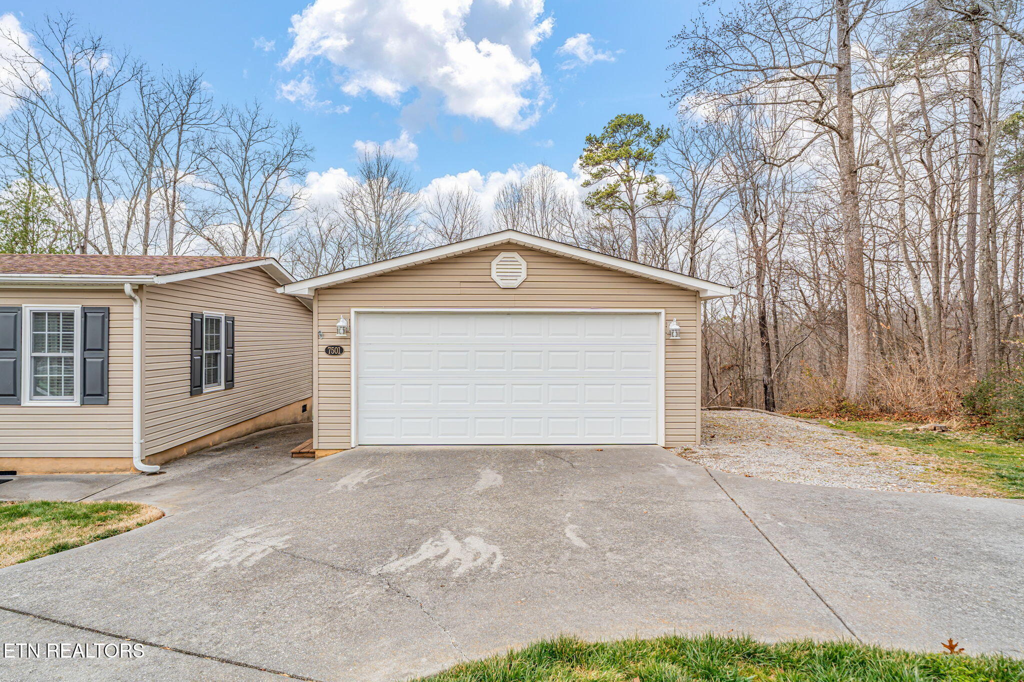 7501 Hunters Ridge Way Knoxville, TN 37914 - Photo 5 of 35 5-web-or-mls-7501 Hunters Ridge Way-5