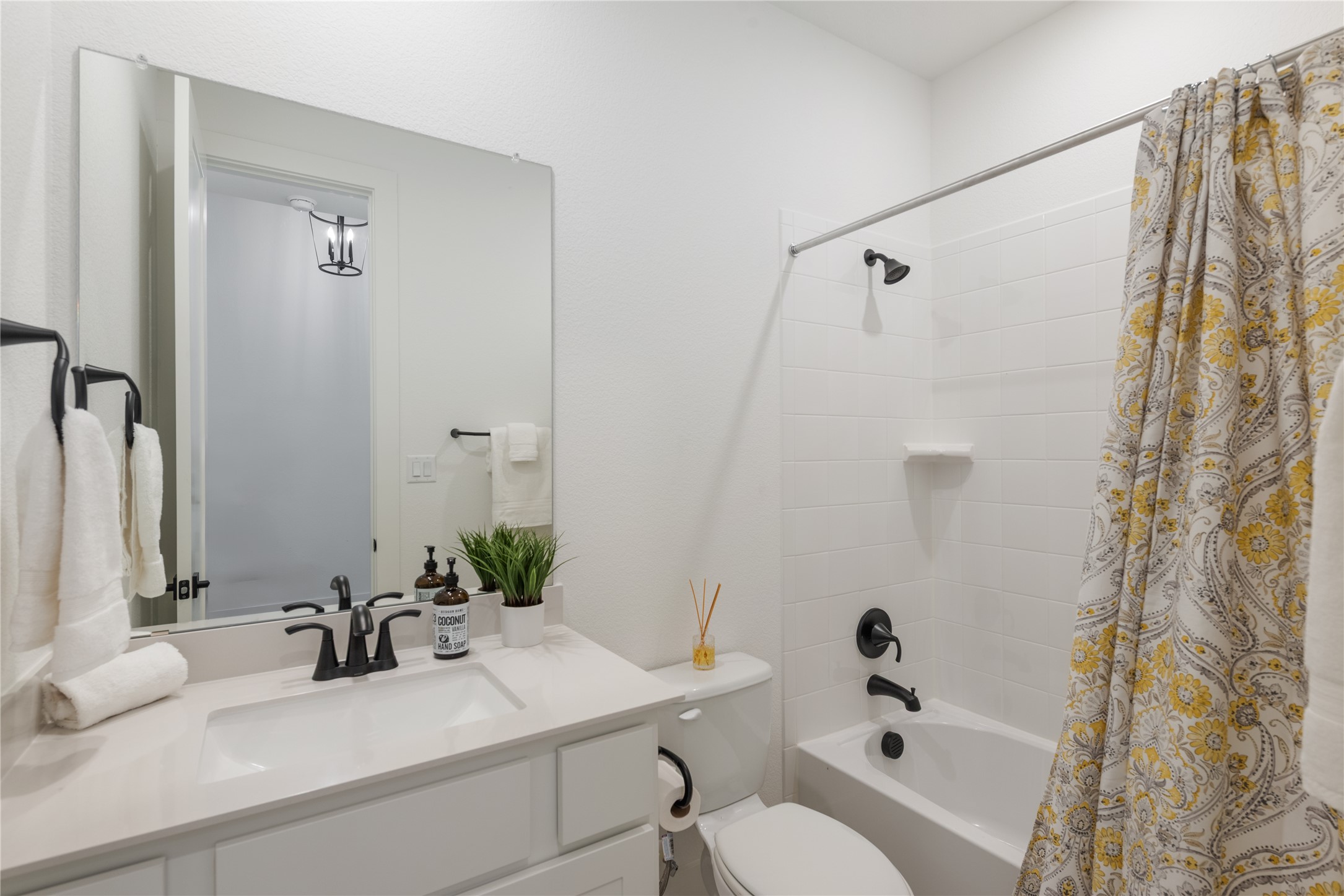 294 Kimble Creek Loop Kyle, TX 78640 - Photo 22 of 40 A pristine bath features modern fixtures and ample counter space.