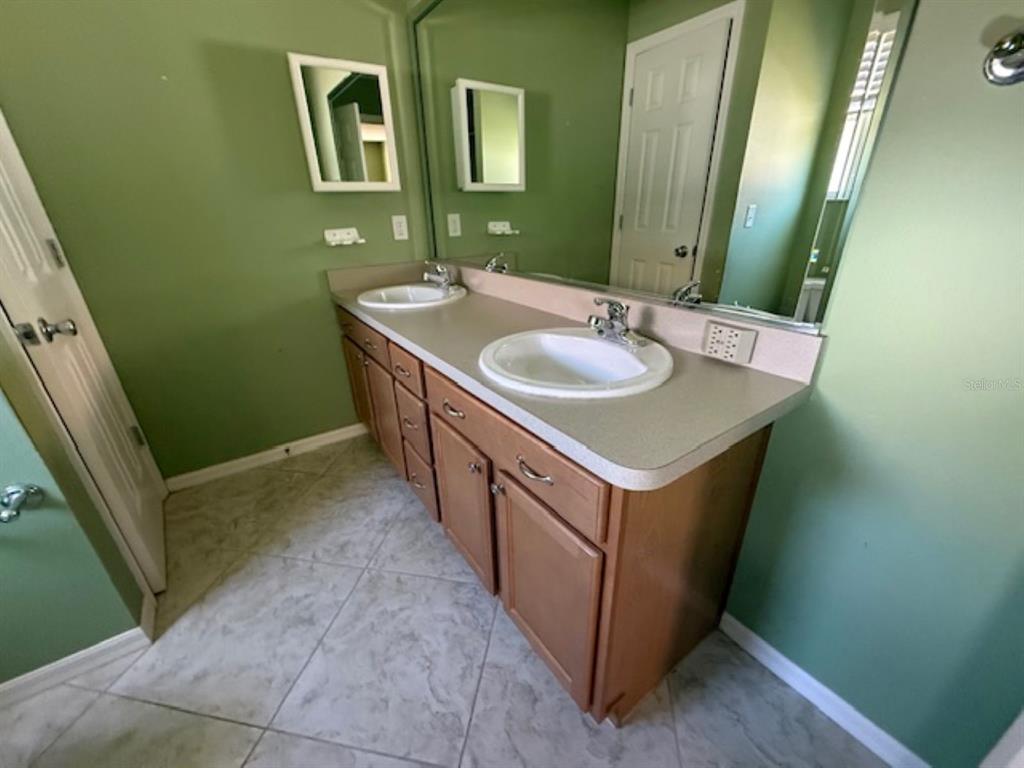 1089 Nash Loop The Villages, FL 32162 - Photo 10 of 17