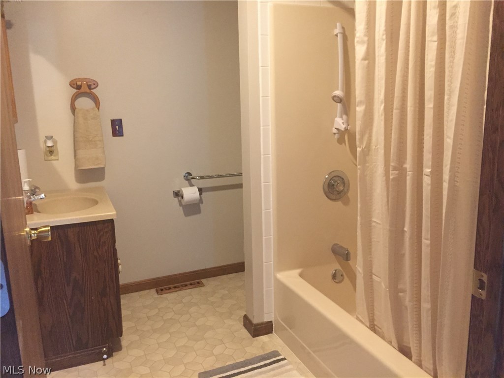 11321 Green Road Wakeman, OH 44889 - Photo 17 of 23 Gallery Image 17