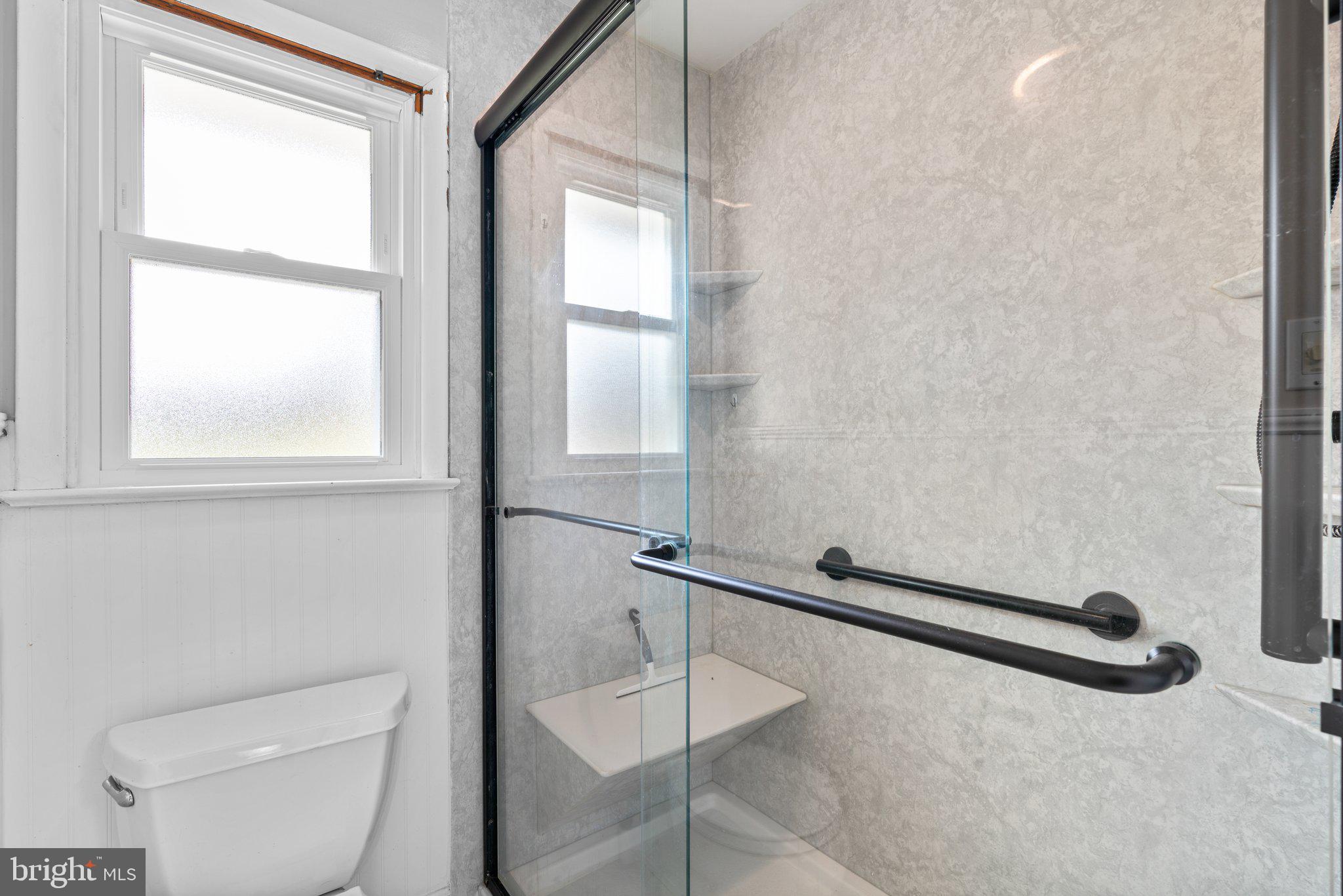6806 Redberry Road Clarksville, MD 21029 - Photo 30 of 51 Full Bathroom
