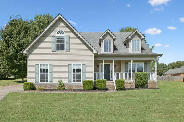 a view of a house with a outdoor space