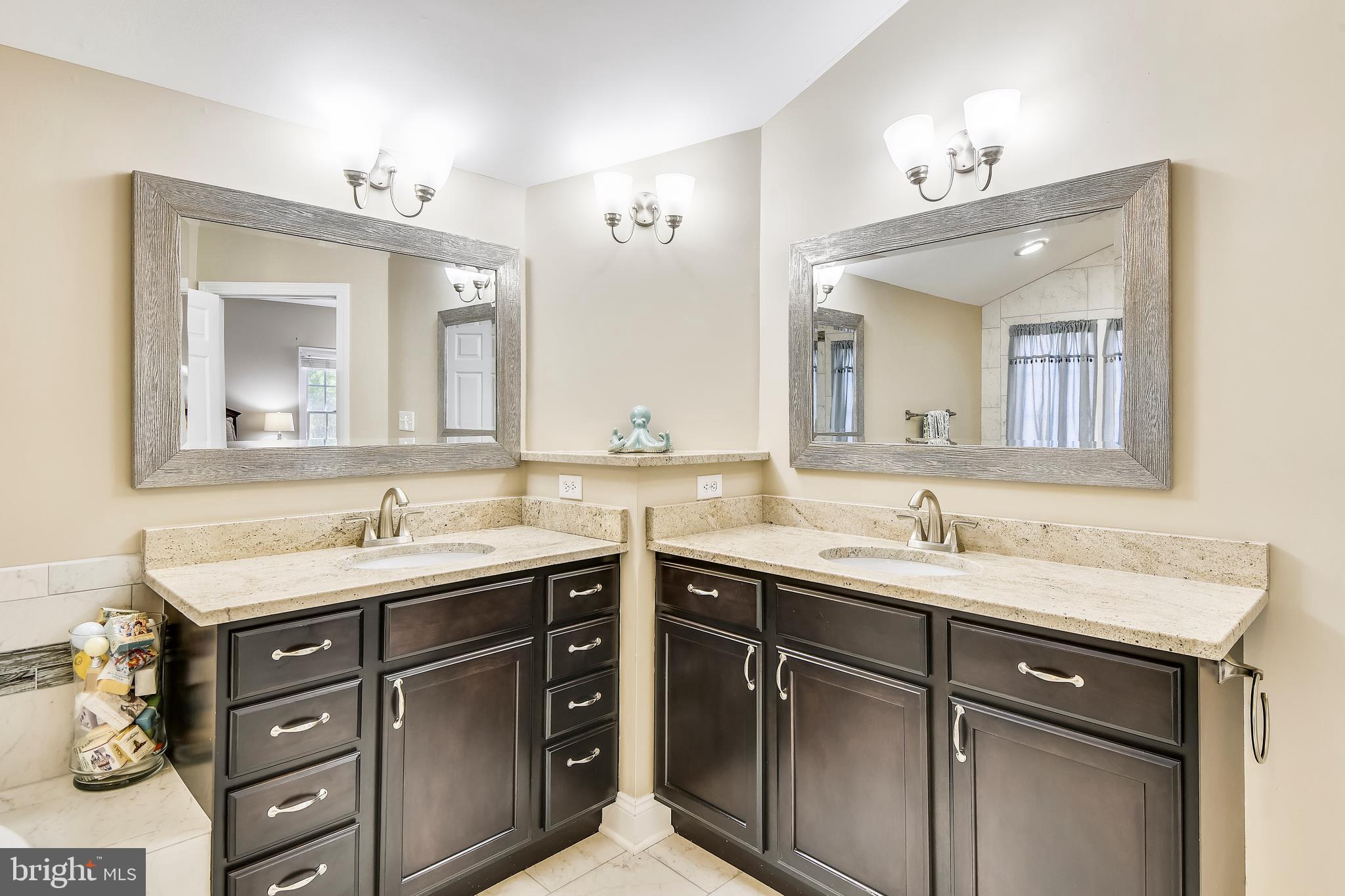 1 Strachan Place Edgewater, MD 21037 - Photo 18 of 43 Dual Vanities