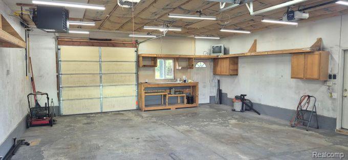 2751 Mann Road Waterford, MI 48329 - Photo 41 of 54 41.jpg