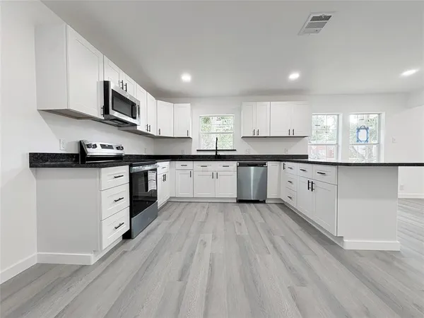 $235,000 | 1322 3rd Street, Graham, TX 76450