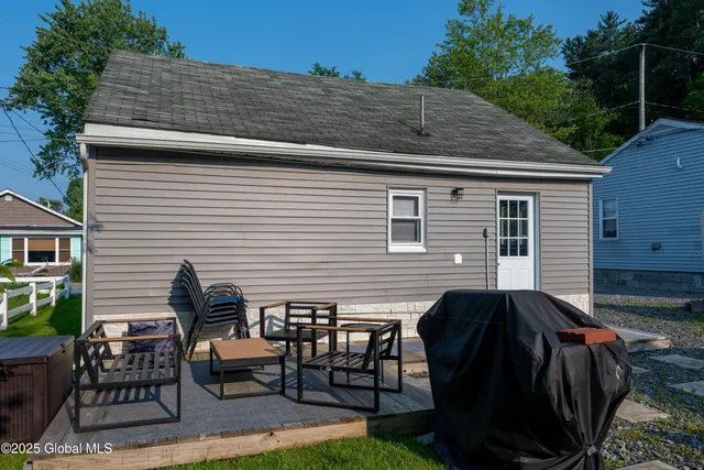 $400,000 | 107 4th Street, Malta, NY 12866